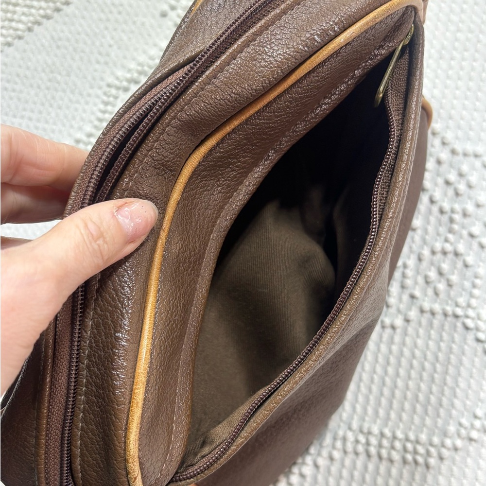VTG Stone Mountain Two-Tone Pebbled Leather Crossbody Rare USA Made W/ Damage - Picture 8 of 16